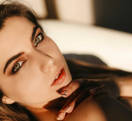 Тематическое фото Unsplash (18+)