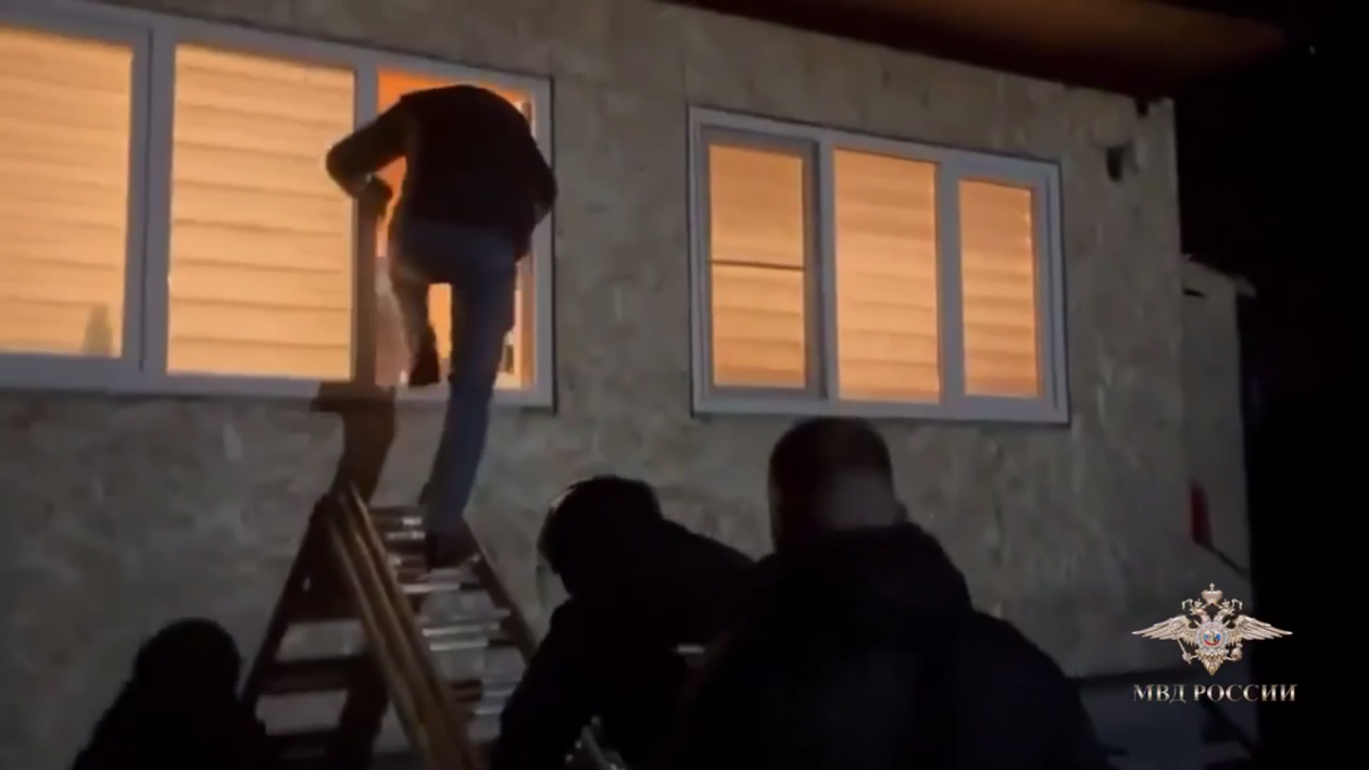 Задержание подозреваемых из канала в мессенджере Max (6+) Ирины Волк