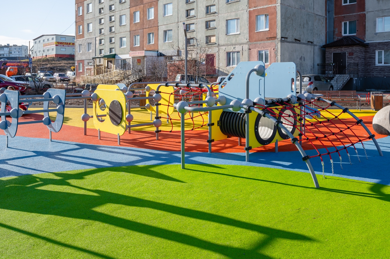 Магаданцам предлагают пройти опрос о благоустройстве двух дворов Источник