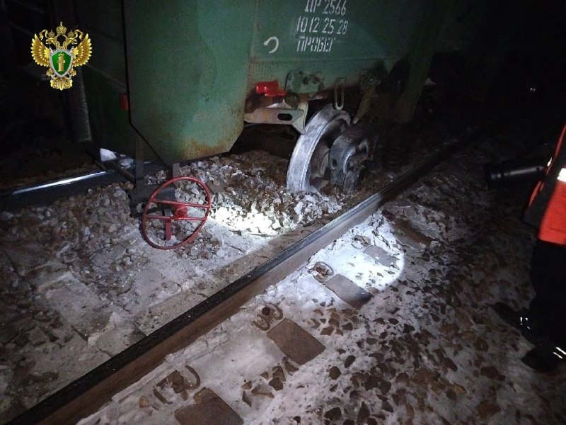 Грузовой поезд тг-канал (18+) Восточно-Сибирской транспортной прокуратуры