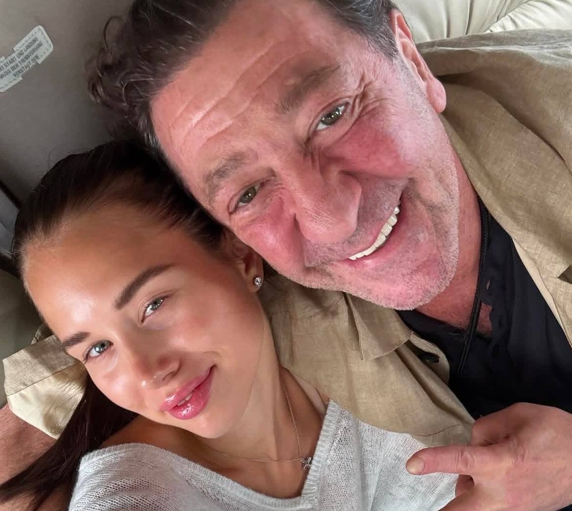 Тематическое фото Личные соцсети Авроры Кибы