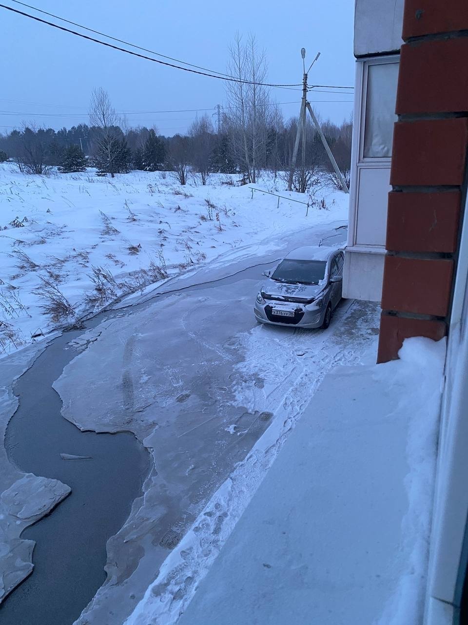 Коммунальная война в Шелехове: в двух домах произошло 24 аварии за два месяца Жительница Шелехова