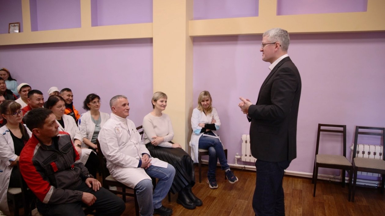 Владимир Солодов и коллектив хлебокомбината Правительство Камчатского края