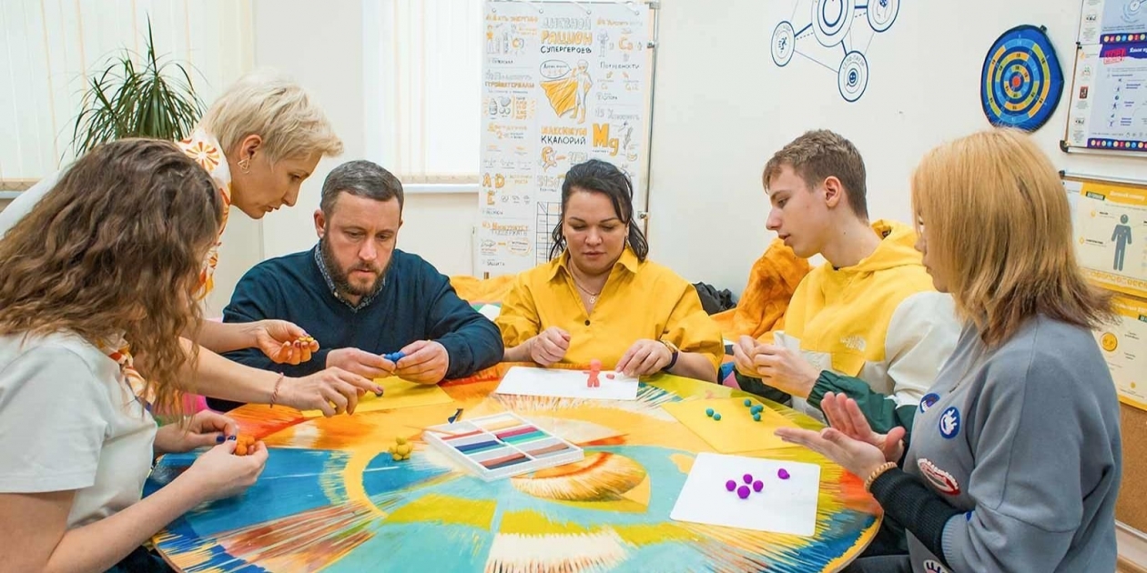 Проект &quotКаждому ребенку — своя семья&quot https://www.mos.ru