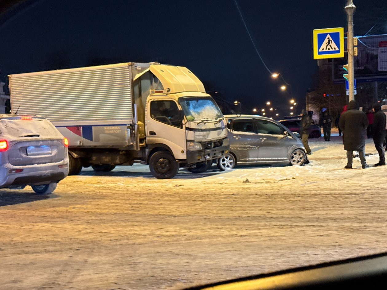 В центре Владивостока произошли сразу два ДТП ИА PrimaMedia