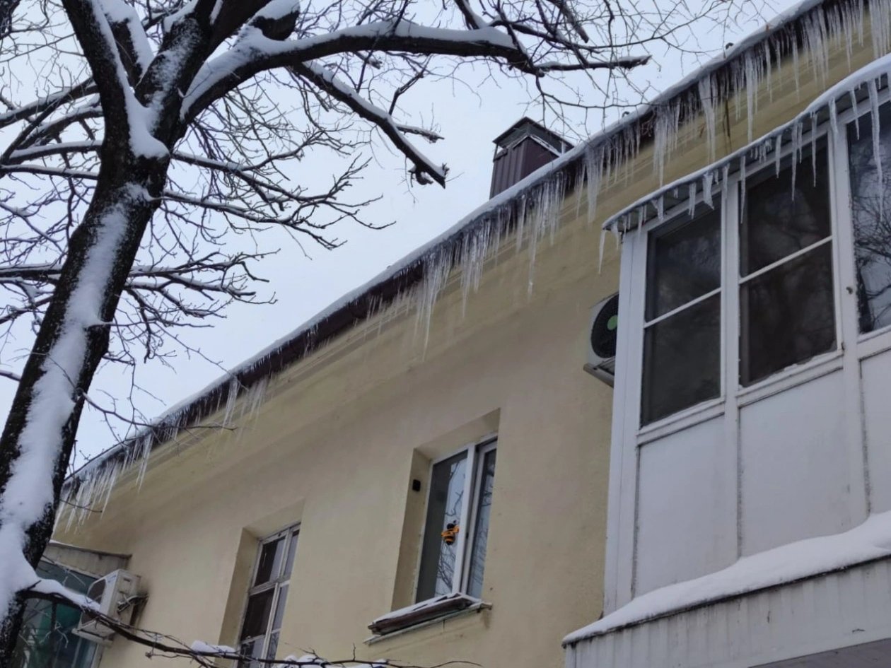 Сосульки на балконе - ваша зона ответственности или УК: юристы подробно разобрали ИА Stavropol.Media