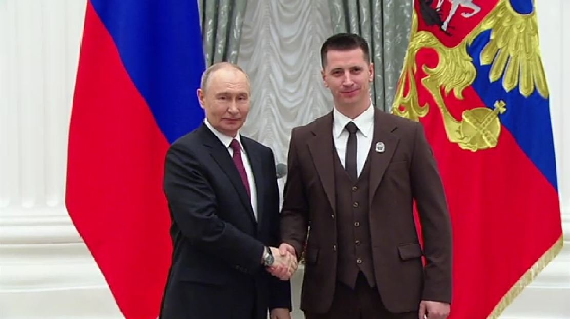 Владимир Путин вручил 5-миллионную премию кубанскому учёному-химику Пресс-служба администрации президента РФ