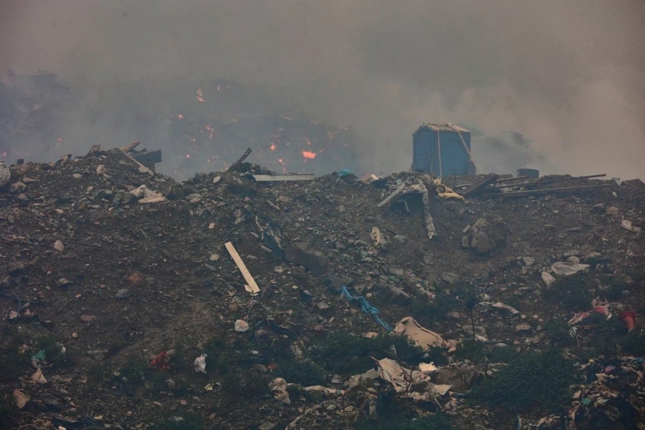 Горящий полигон ТБО на Холмистой ИА PrimaMedia