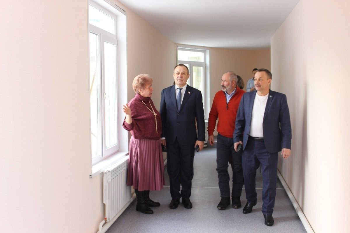 Партийный десант ЕР проверил объекты народной программы в Киренском округе Пресс-служба Киренского округа