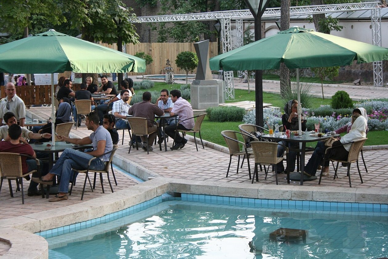 Американцев призвали покинуть Иран commons.wikimedia.org