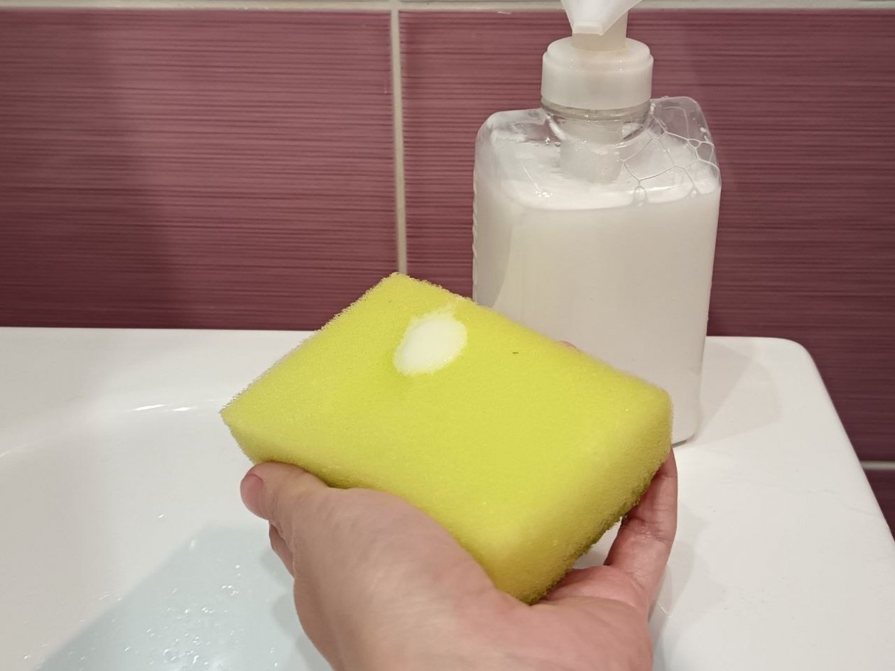 Пара капель на тряпку и протираю мебель - пыль не оседает 2 месяца, и свежо как после дождя ИА StavropolMedia