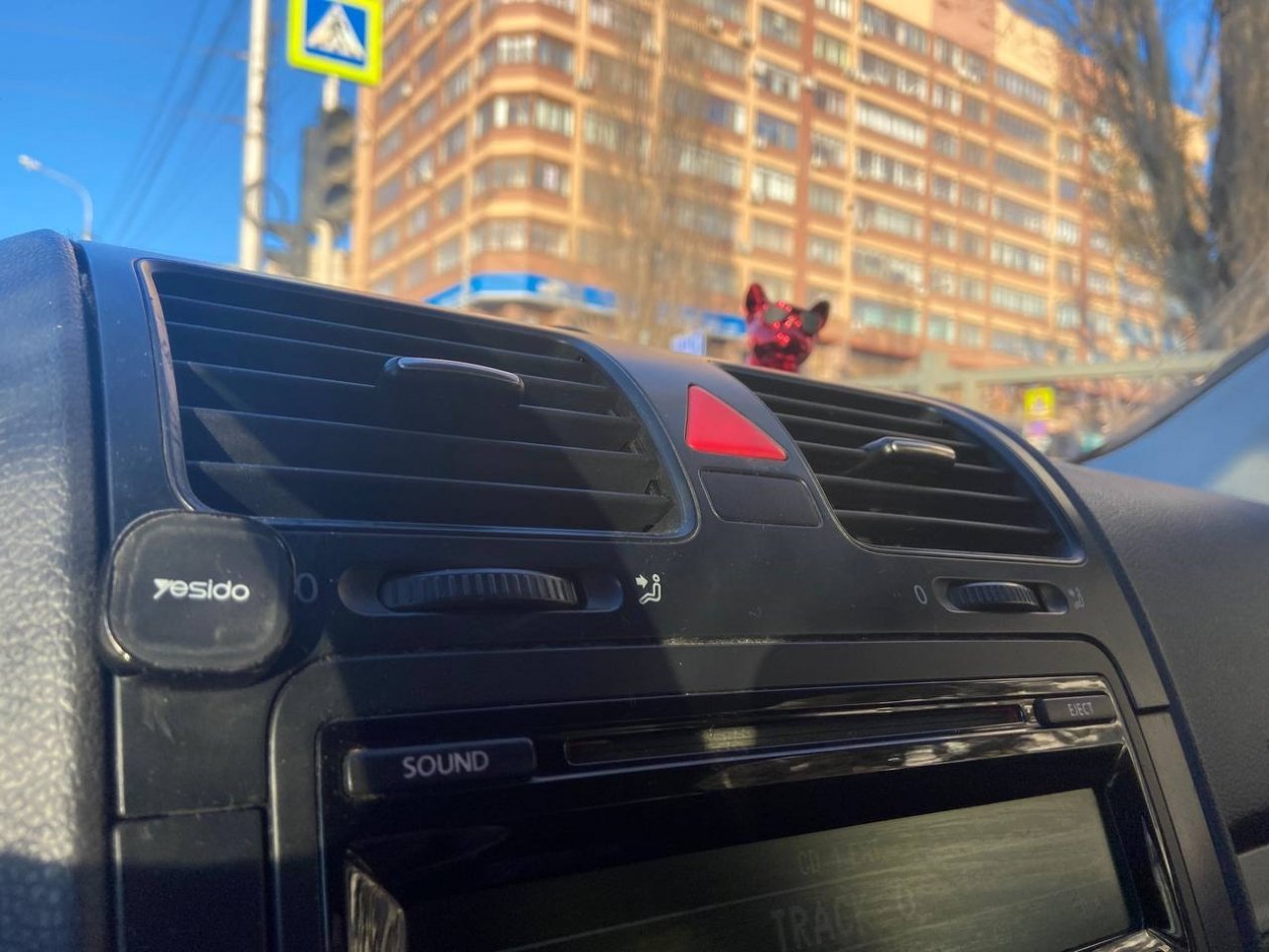 Ни рубля не потратили - а салон как с завода: как вернуть пластику глубокий чёрный цвет ИА KrasnodarMedia