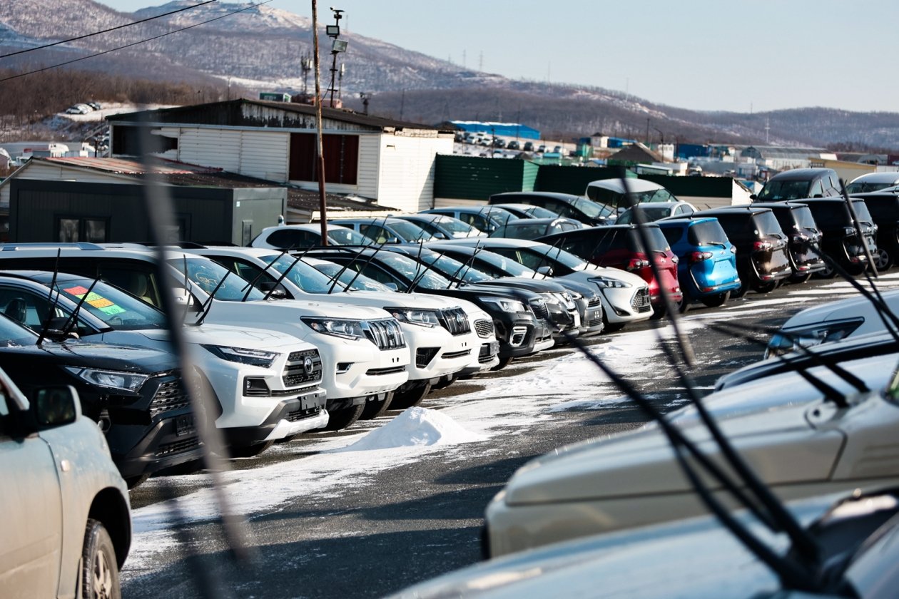 Зеленый угол, авторынок, машина Илья Аверьянов, ИА PrimaMedia.ru