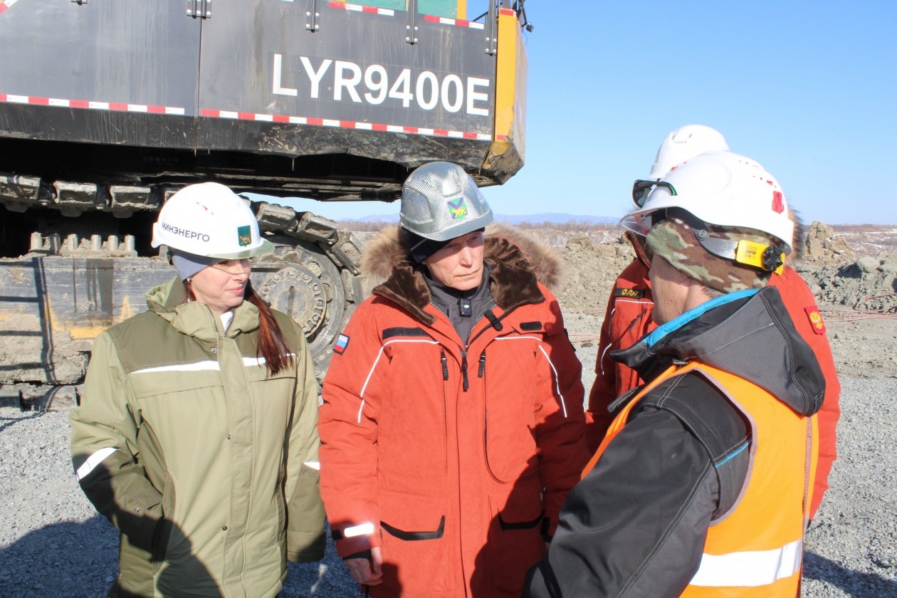 Губернатор Приморья отметил высокие темпы развития Лучегорского угольного разреза АО &quotЛучегорский угольный разрез&quot