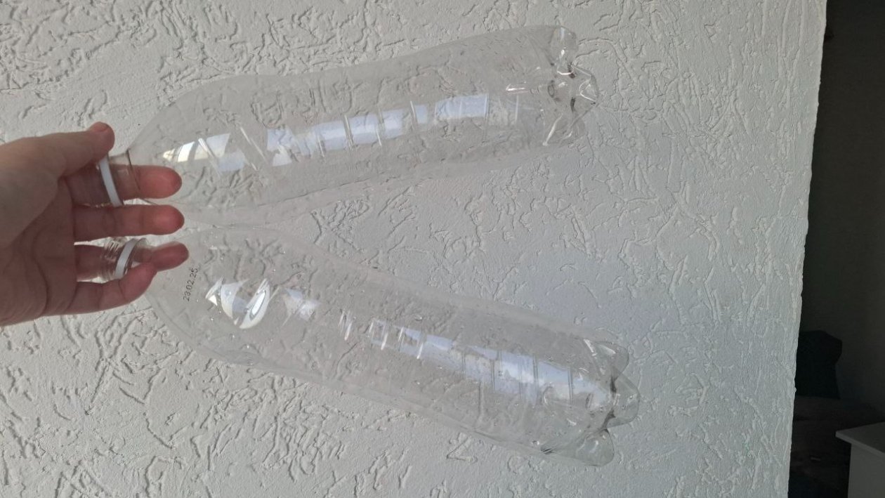 Берегу пустые бутылки как зеницу ока: нашла им гениальное применение - выращиваю горы свежей зелени на подоконнике ИА KrasnodarMedia