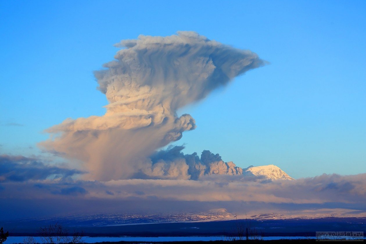 Шивелуч. Архивное фото ИВиС ДВО РАН