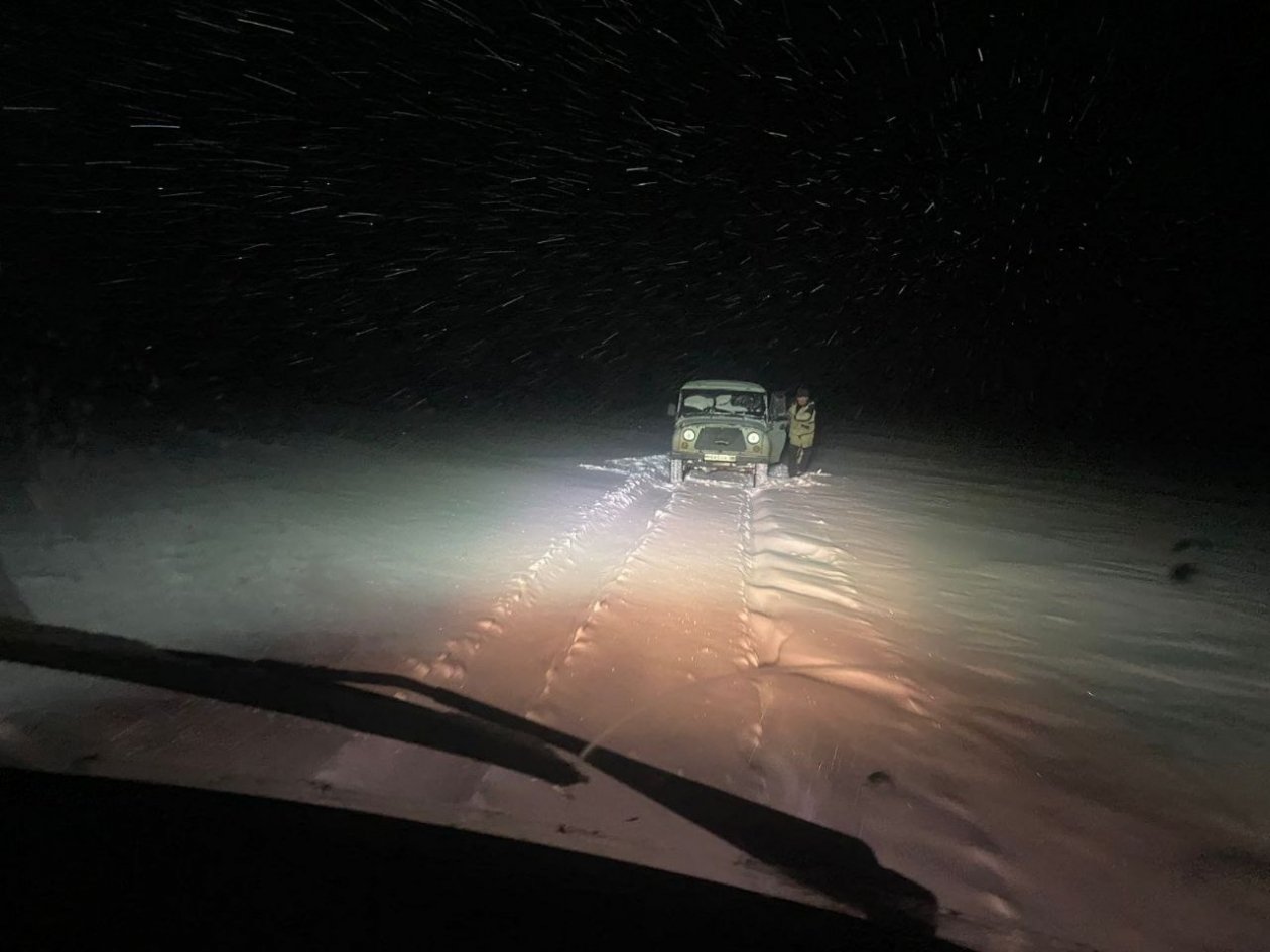 Рыбаков спасли на реке Вилюй в Якутии пресс-служба Службы спасения РС (Я)