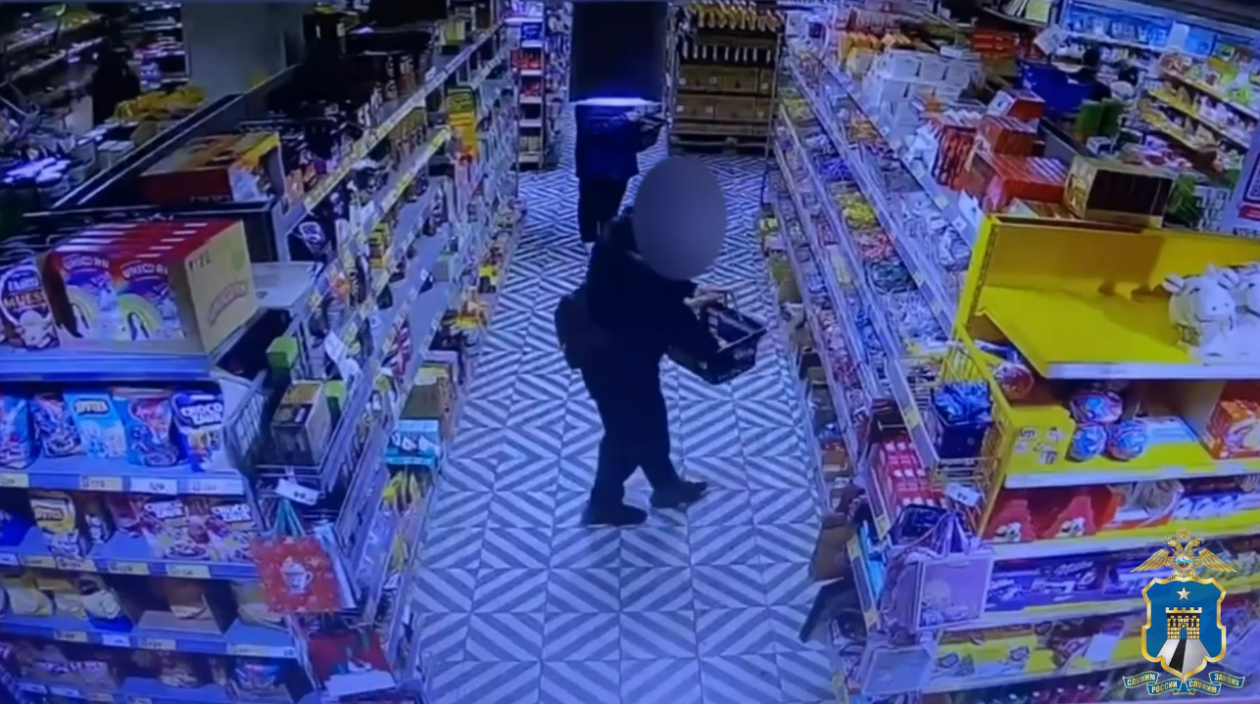 Полицейские нашли парня, который похитил товары в супермаркете на Ставрополье Полиция Ставрополья