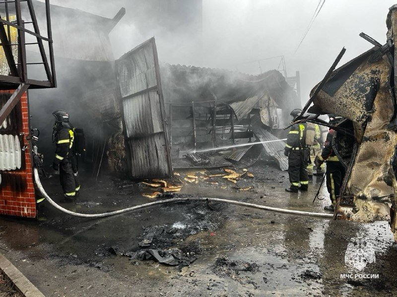Локализован пожар в магазине по продаже АКБ в Ставрополе МЧС Ставрополья