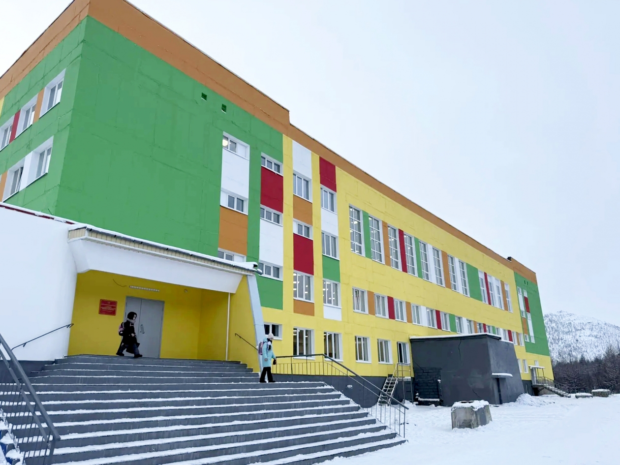 Игорь Донцов прокомментировал итоги капитального ремонта средней общеобразовательной школы п. Ягодное Источник