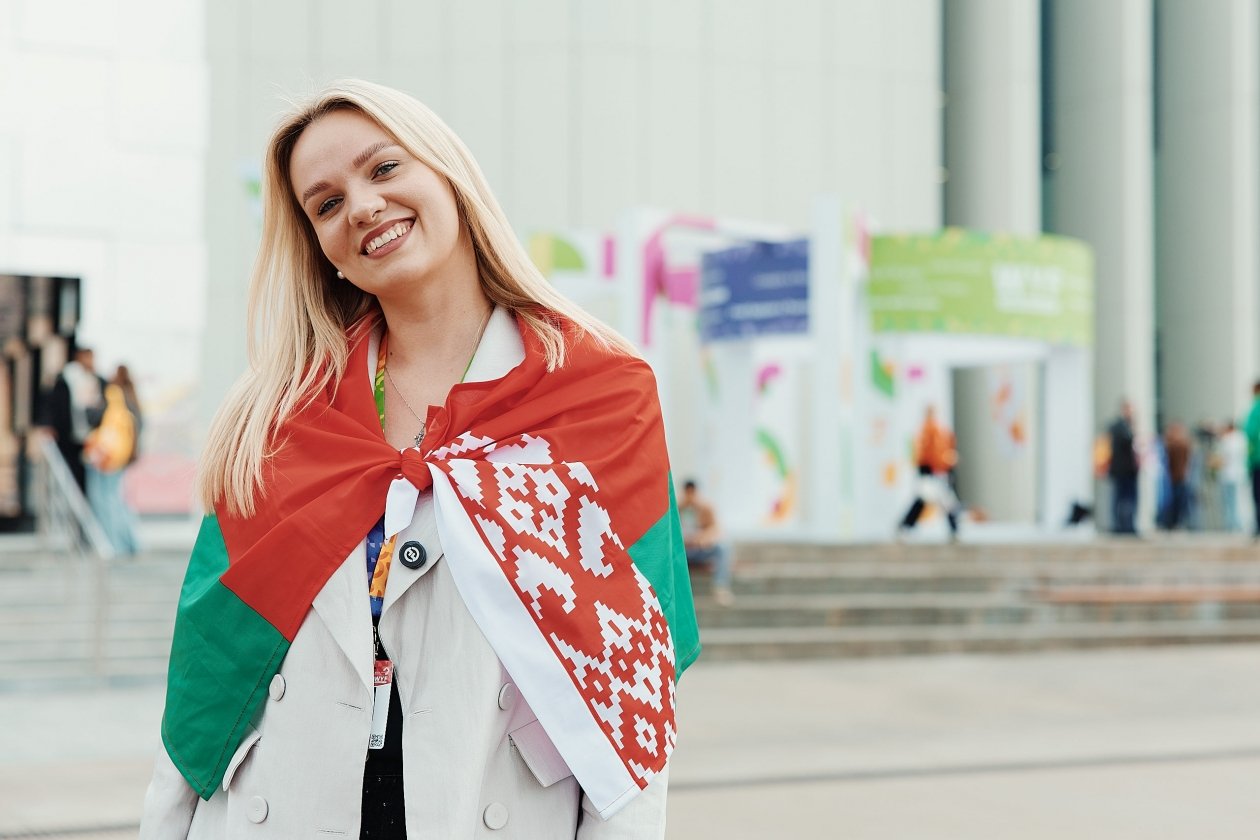 Тематическое фото официальный сайт Всемирного фестиваля молодежи