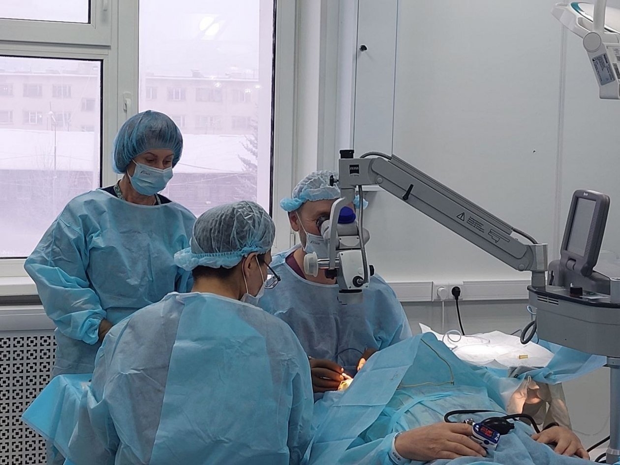 За чей счет якутские офтальмологи &quotкатаются&quot в ДНР? YakutiaMedia