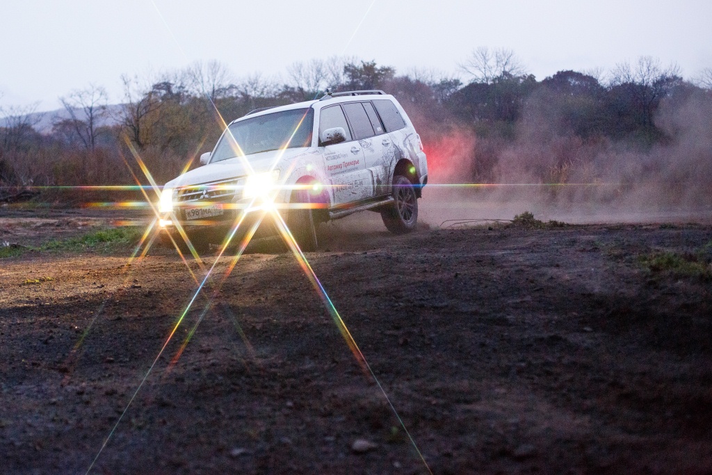 Mitsubishi Pajero IV, Фото с места события из других источников