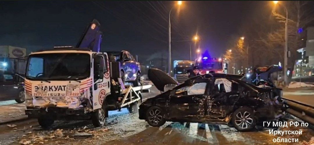 Парень и две девушки погибли в лобовом столкновении двух иномарок в Иркутске Пресс-служба ГУ МВД России по Иркутской области
