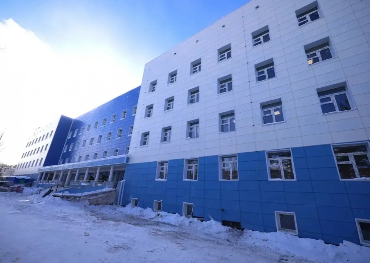 В Нерюнгри завершается ремонт взрослой поликлиники Андрей Сорокин