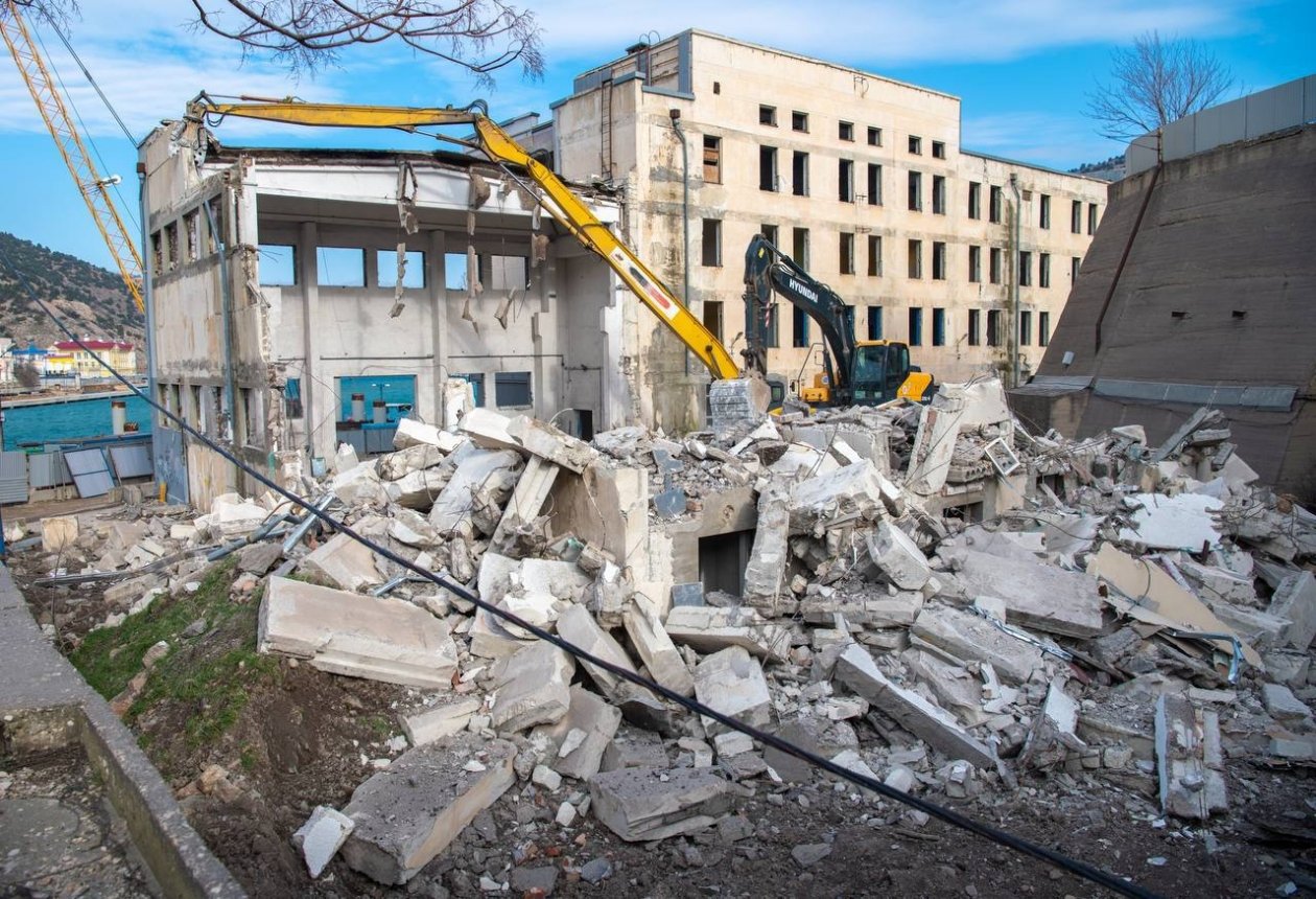 На месте заброшенного здания появится гостиница Соцсети М. Развожаева