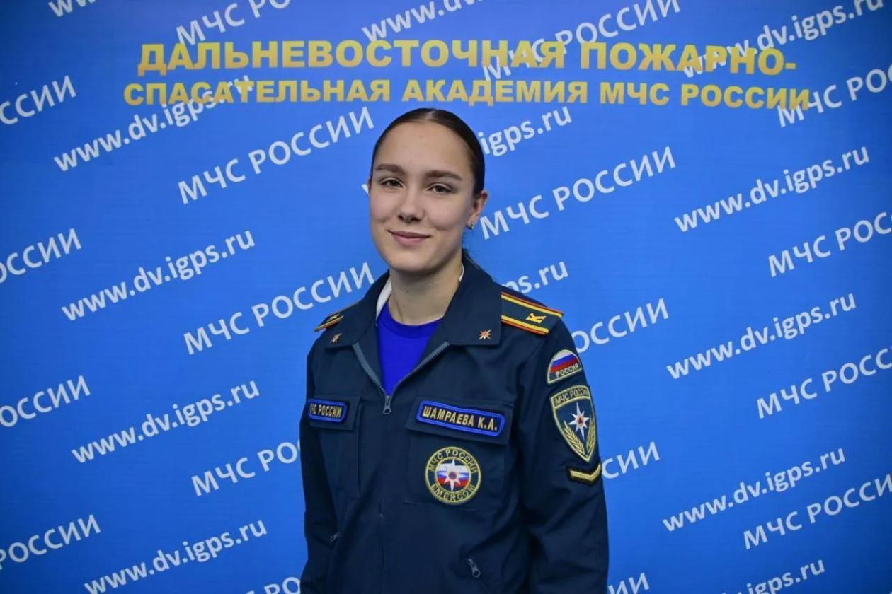 Молодежь Якутии выбирает Дальневосточную пожарно-спасательную академию МЧС России Из личного архива К.Шамраевой