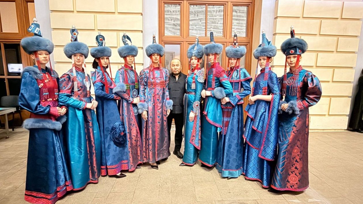 Игорь Сарапулов представил бурятскую культуру на выставке полпредство Бурятии в Москве