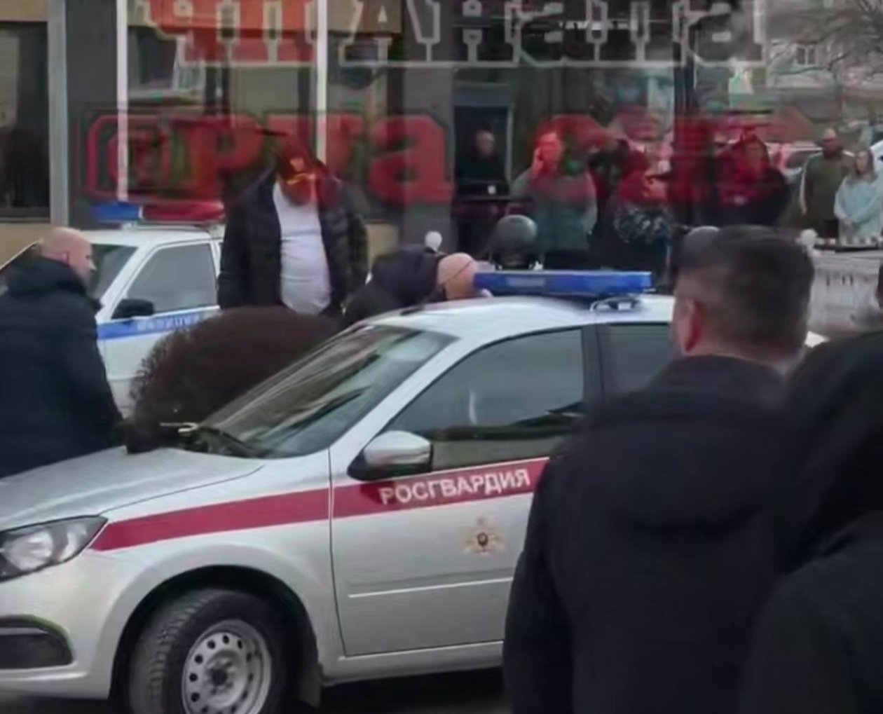 Охранник принял удар на себя и погиб от пуль студента в Анапе скрин t.me/ekaterina_mizulina