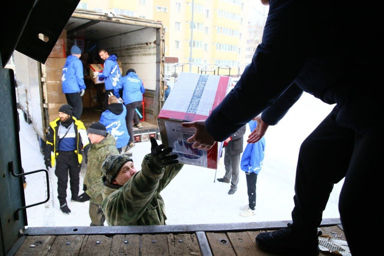 Сбор партии гуманитарной помощи для сахалинских военнослужащих в зоне СВО пресс-служба правительства Сахалинской области.