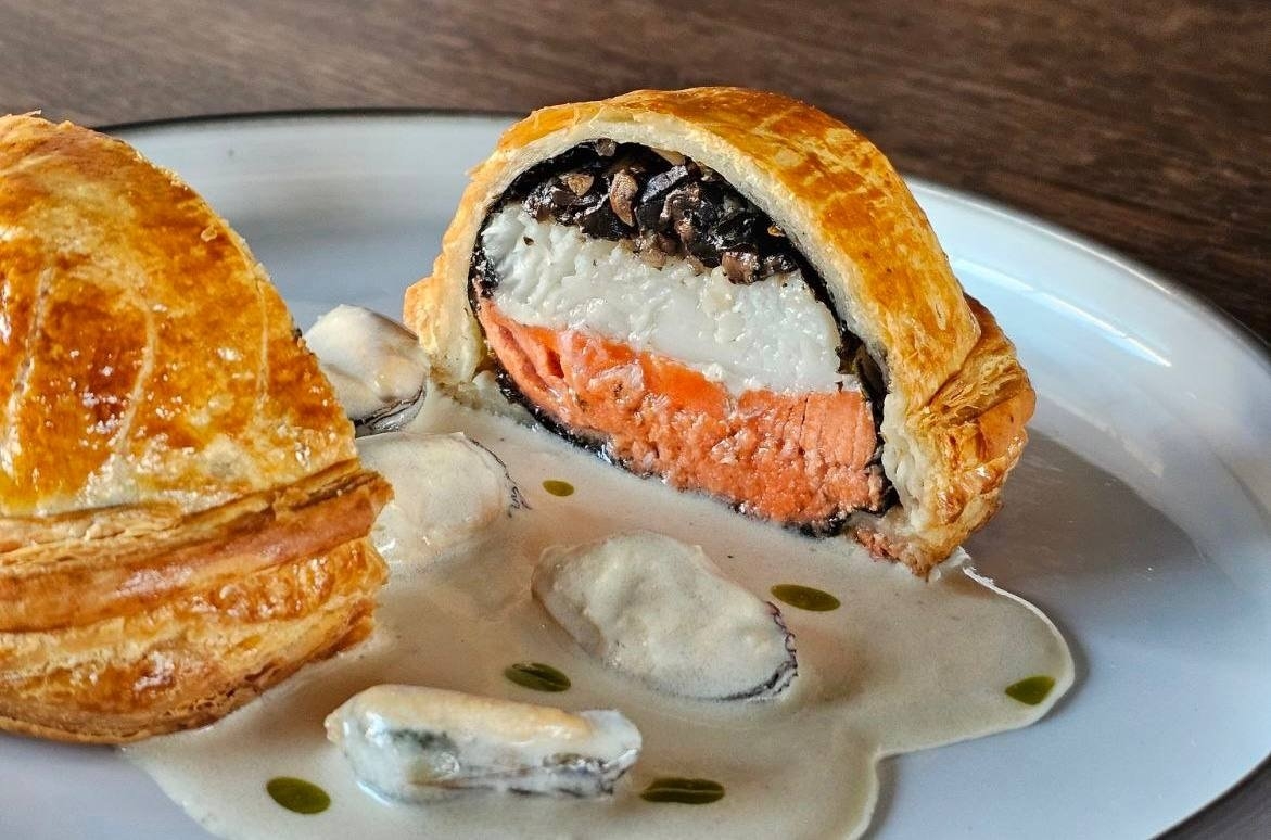 Пирог с северной рыбой и соусом из мидий Павел Ледров