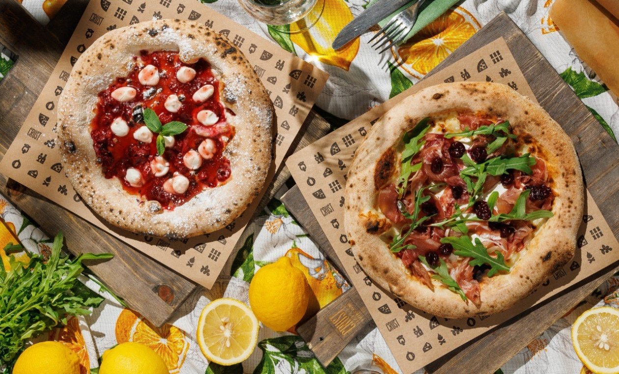 Пицца в ресторане CRUST во Владивостоке предоставлено рестораном CRUST