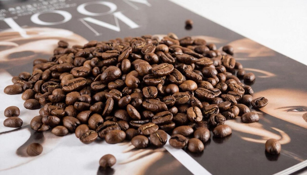 Тематическое фото GigaChat (18+)