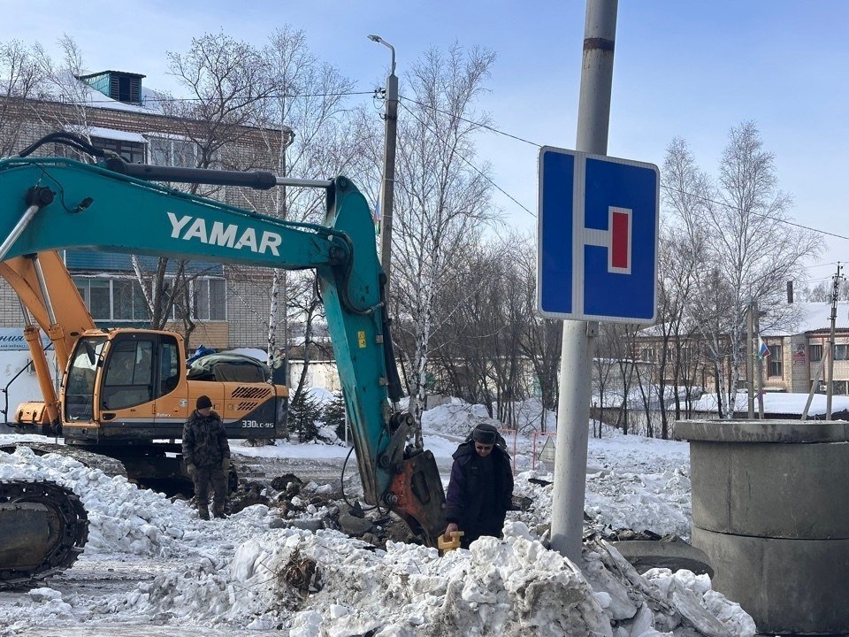 Коммунальная авария создала сложности с водоснабжением в Райчихинске администрация города Райчихинска