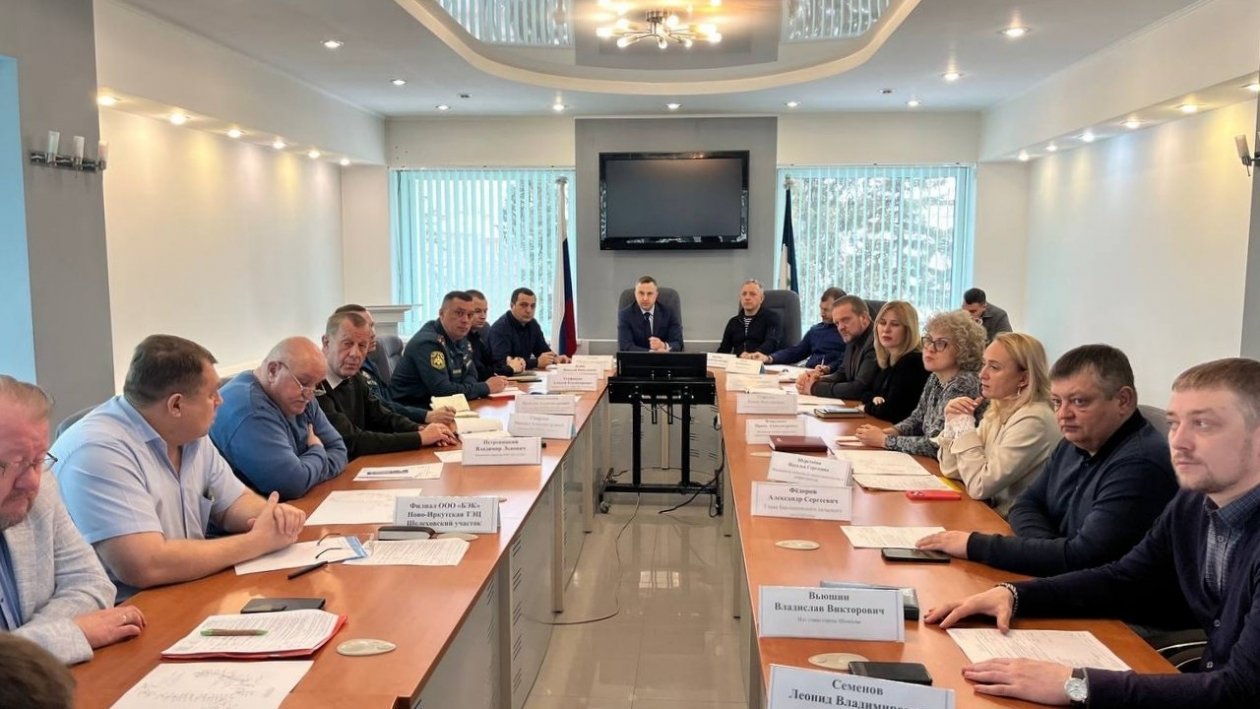 Режим ЧС ввели в Шелехове и Баклашах из-за крупной аварии на водоводе Тг-канал (18+) Максим Модин