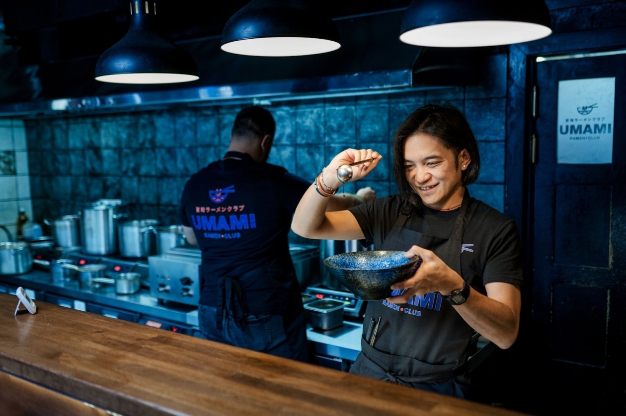 Кадзухико Кидзима готовит вместе с Алексеем Ахмедовым Егор Гуденко