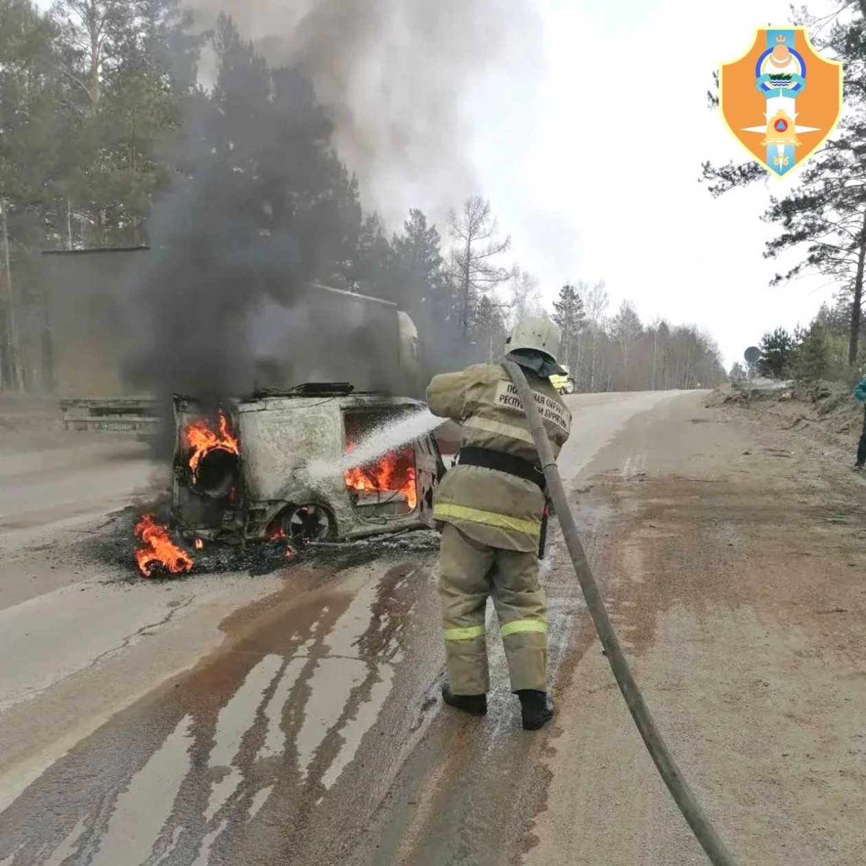 В Бурятии на дороге сгорела &quotЛада&quot агентство ГО и ЧС Бурятии