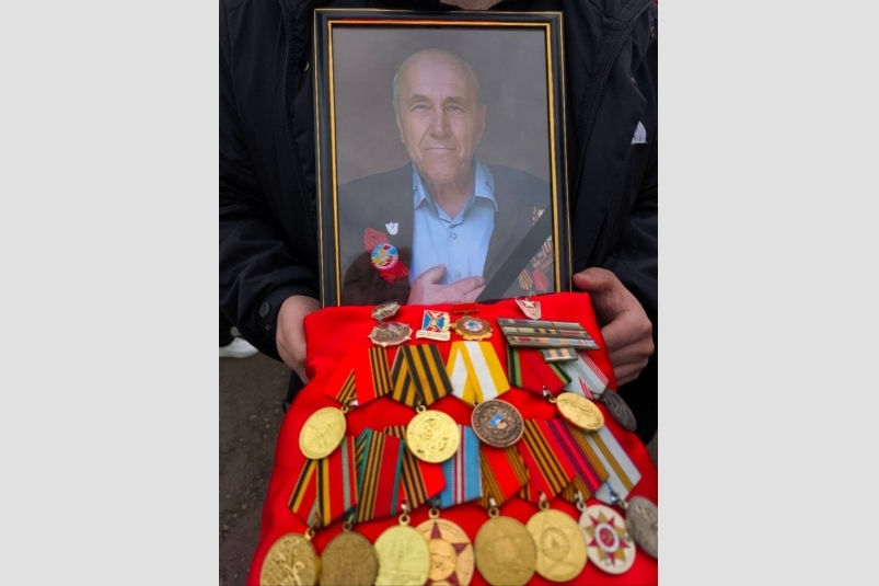 А. Симиохин Соцсети Владимира Крутникова