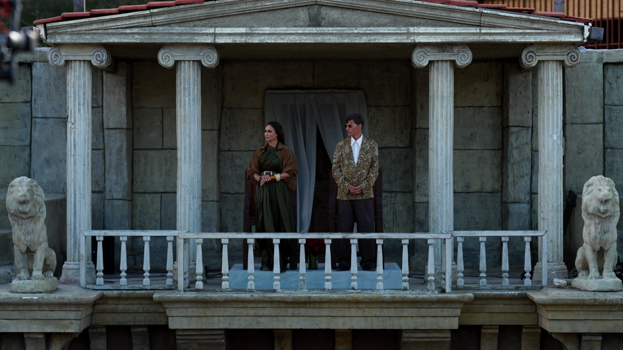 Скриншот из шоу &quotВыжить в Стамбуле&quot (16+) Кадр из шоу &quotВыжить в Стамбуле&quot (16+)