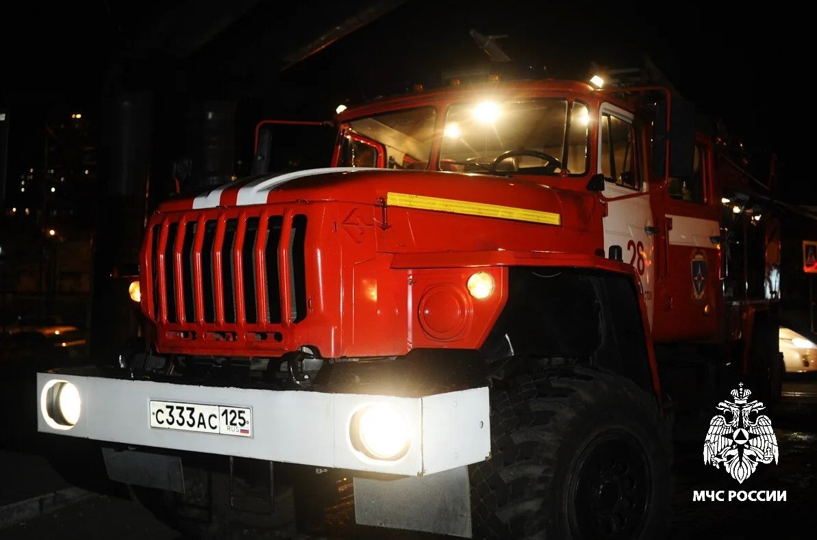 Сотрудники МЧС деблокировали пострадавшую 12-летнюю пассажирку пресс-служба ГУ МЧС России по Приморскому краю