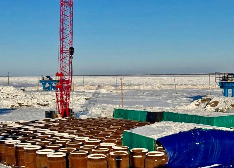 На площадке строительства Ленского моста начаты работы к дноуглублению русла пресс-служба главы и правительства РС (Я)