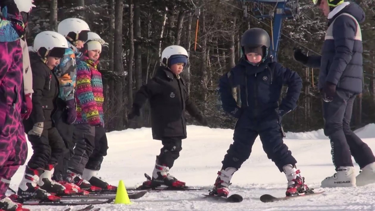 Десятый сезон проекта &quotЛыжи в школу&quot стартовал в Южно-Сахалинске пресс-служба правительства Сахалинской области
