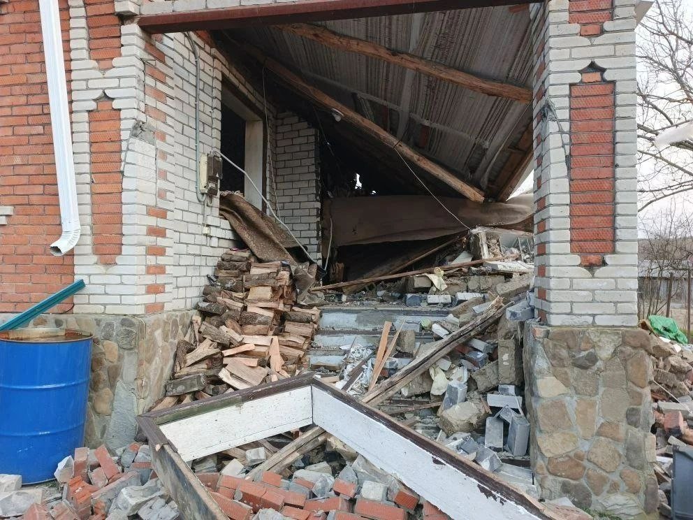 Женщина погибла при взрыве газового баллона в жилом доме на Кубани t.me/Cheverev