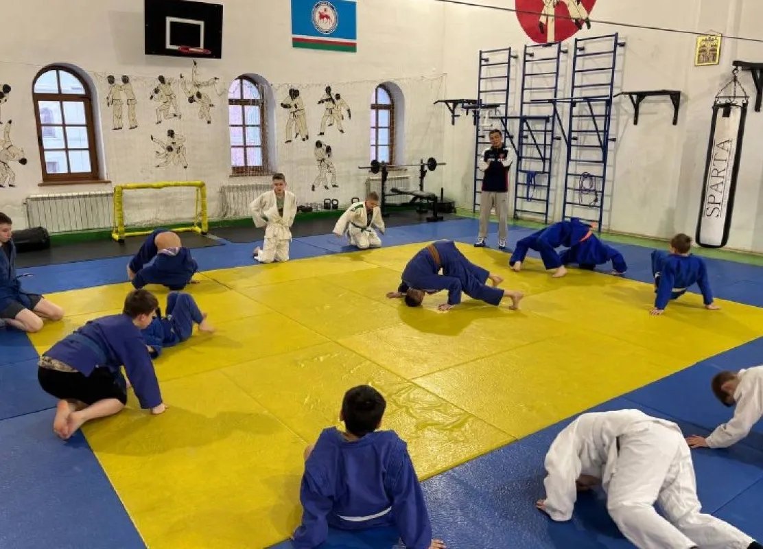 В Якутии реализуется проект &quotСамбо в школу&quot  пресс-служба главы и правительства РС (Я)