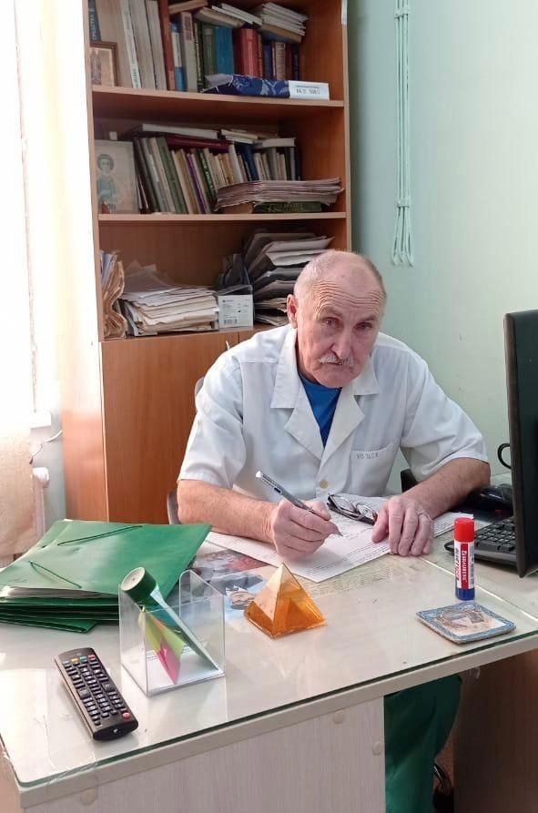 Выдающийся врач Сергей Царьков из Ангарска награжден Медалью Луки Крымского Тг-канал (18+) губернатора Иркутской области