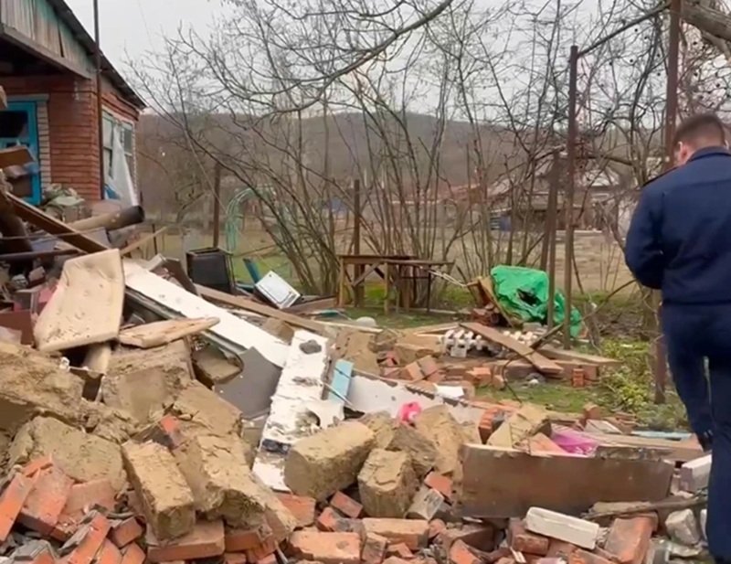 СК завел дело по факту смерти женщины в ЧП с газом в кубанской станице Скриншот видео max.ru/kubansledcom